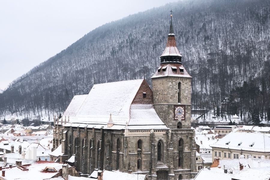 Unde să călătorești în ianuarie: Brașov